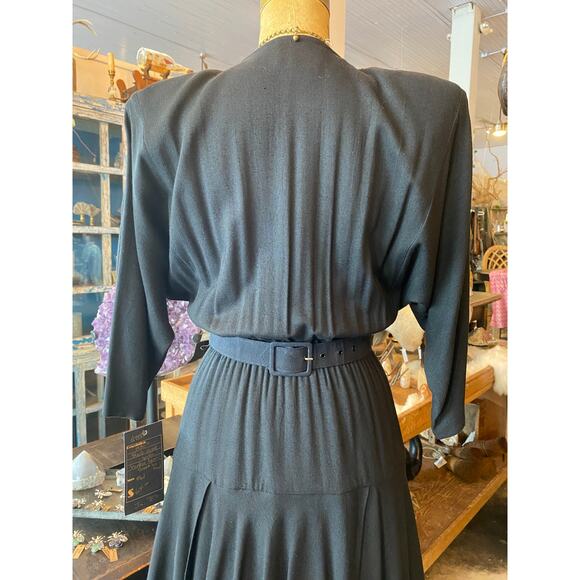 vtg 1980s black rayon dress with batwing sleeves and asymmetrical, 80s does 40s - Picture 8 of 9